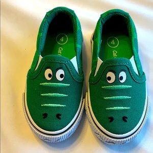 Cat and jack gator shoes
